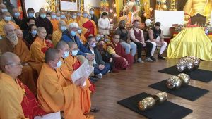 世界佛教教皇 南無第三世多杰羌佛 單手勾提437.2磅金剛杵