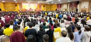 世界佛教總部、聖蹟寺、華藏寺、慈善寺及聖格講堂近日在南加州聯合主辦三場大型佛教法會，來自全美和世界各地上千佛教信眾匯聚一堂，共慶佛誕，祈求世界和平。（主辦單位提供）